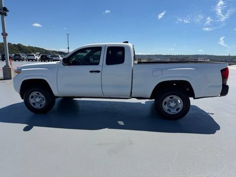 Used 2020 Toyota Tacoma SR RWD image 6