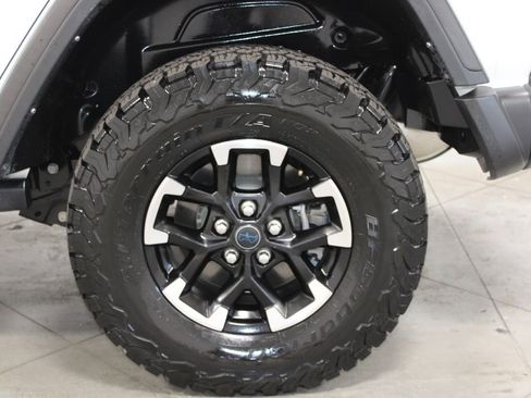 Used 2024 Jeep Wrangler Unlimited Rubicon 4xe AWD/4WD image 21