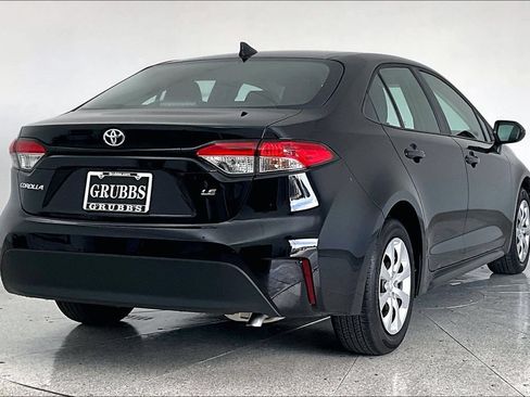 Used 2026 Toyota Corolla LE FWD image 2