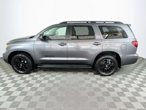 Used 2022 Toyota Sequoia TRD Sport AWD/4WD image 4