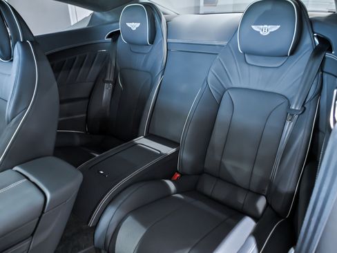 Used 2024 Bentley Continental GT image 28