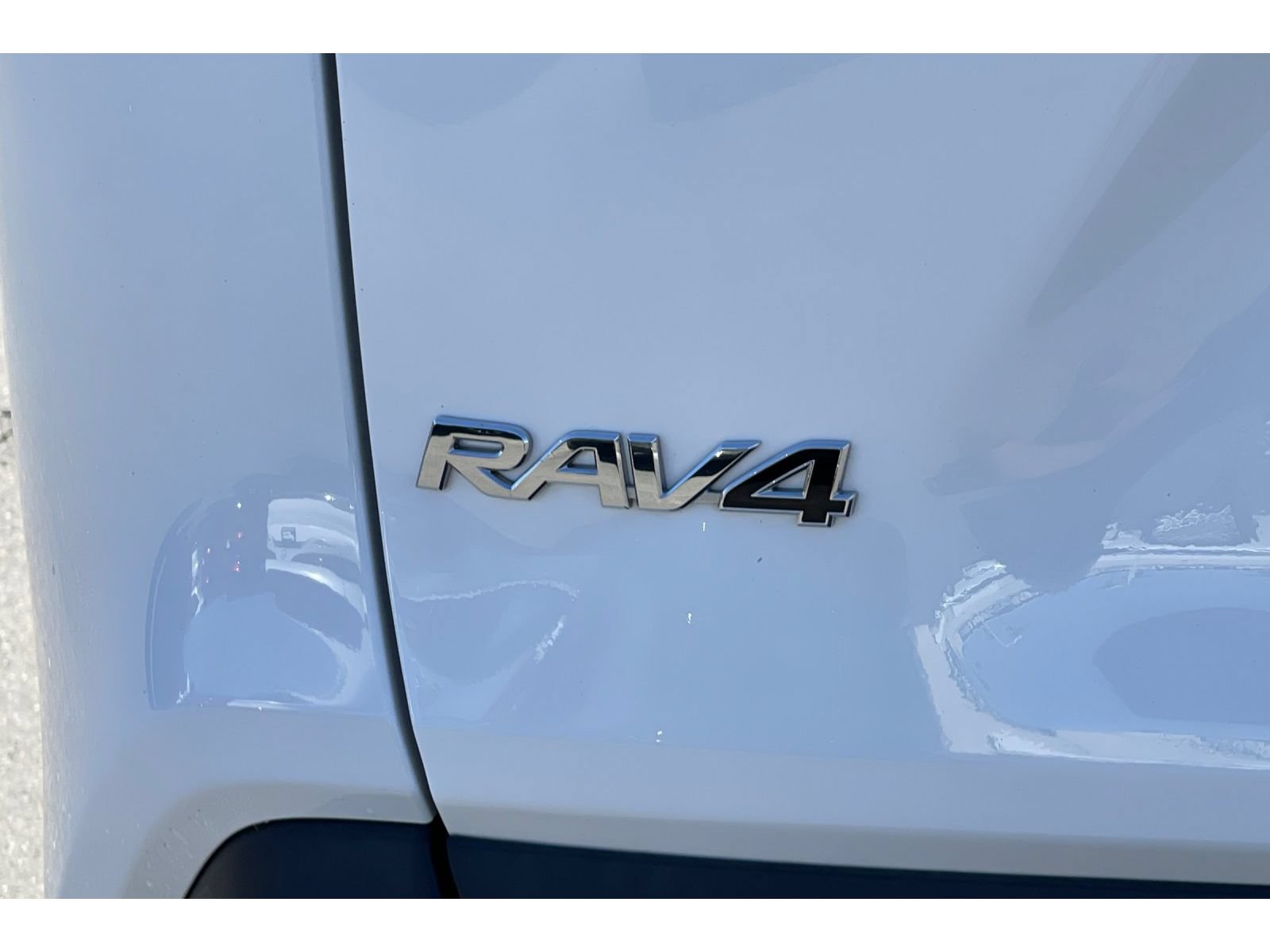 Used 2023 Toyota RAV4 LE AWD/4WD image 49