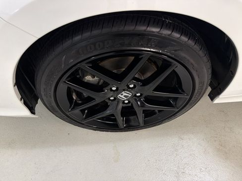 Used 2025 Honda Civic Sport image 11