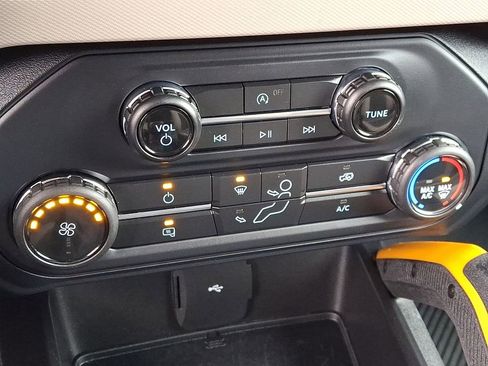 Used 2021 Ford Bronco Big Bend image 17