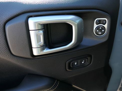 Used 2024 Jeep Wrangler Unlimited Rubicon 392 image 13