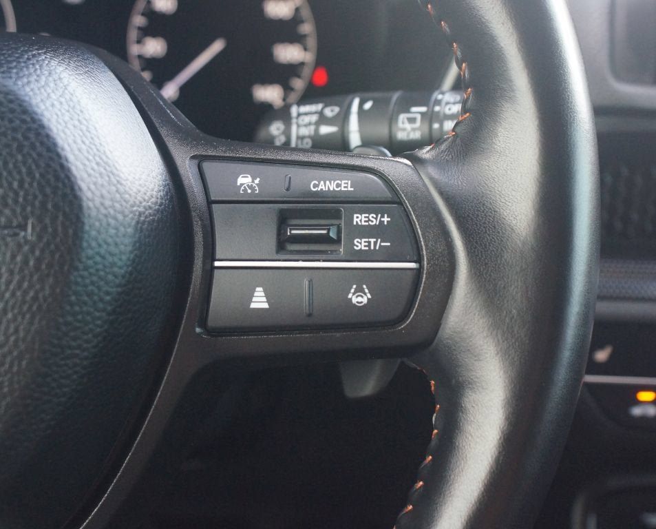 Used 2025 Honda CR-V Sport image 11
