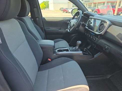 Certified 2020 Toyota Tacoma TRD Sport w/ TRD Premium Sport Package AWD/4WD image 10