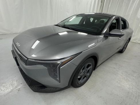 New 2026 Kia K4 LXS FWD image 7