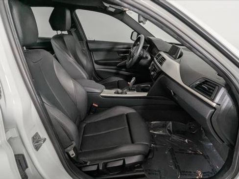 Used 2016 BMW 320i Sedan image 23