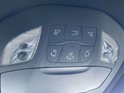 Used 2020 Chrysler Pacifica Touring-L Plus w/ Advanced Safetytec Group image 22