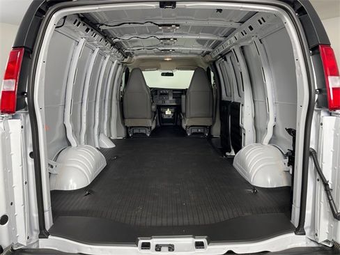 New 2025 Chevrolet Express 2500 image 12