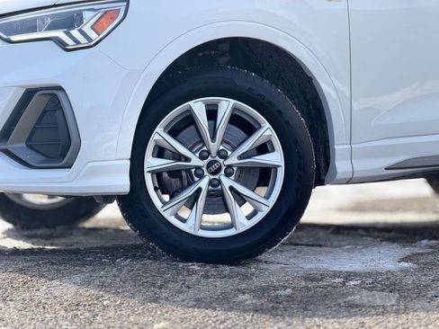 Used 2025 Audi Q3 2.0T Premium image 2