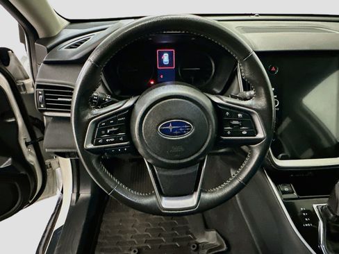 Used 2025 Subaru Outback Premium w/ Popular Package #1A AWD/4WD image 18