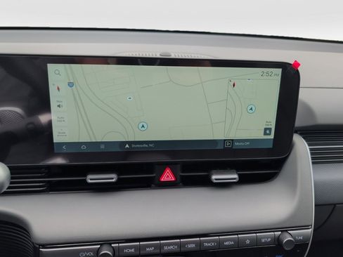 New 2026 Hyundai Ioniq 5 SEL image 17