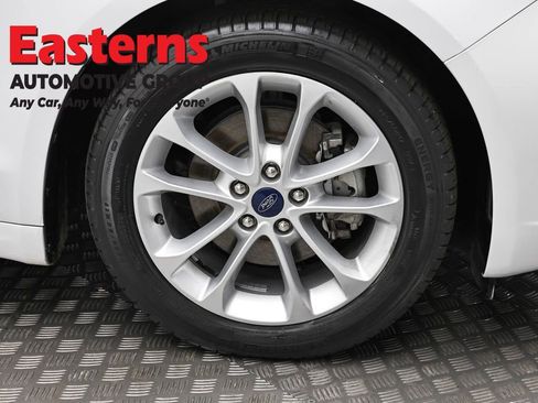 Used 2020 Ford Fusion SE FWD image 30