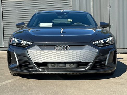 Used 2022 Audi e-tron GT Premium Plus image 11