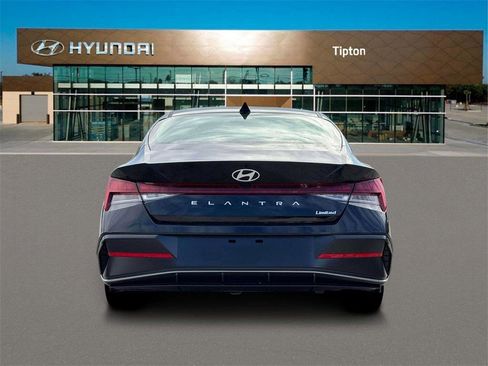 New 2026 Hyundai Elantra Limited image 6