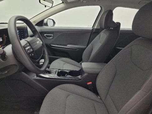 Used 2025 Kia K4 FWD image 17