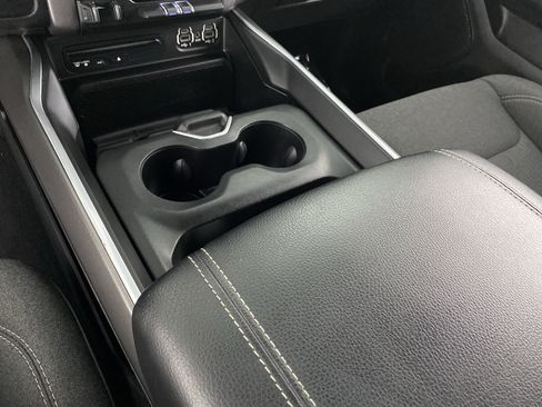 Used 2019 RAM 1500 Big Horn AWD/4WD image 30