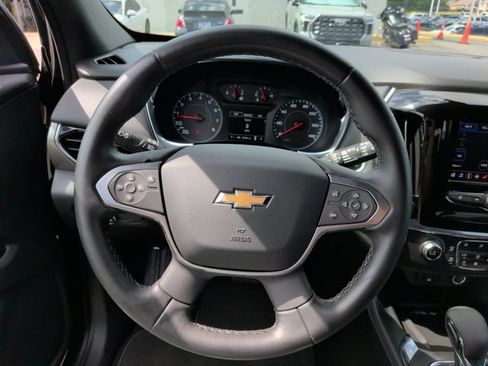 Used 2023 Chevrolet Traverse LT FWD image 12