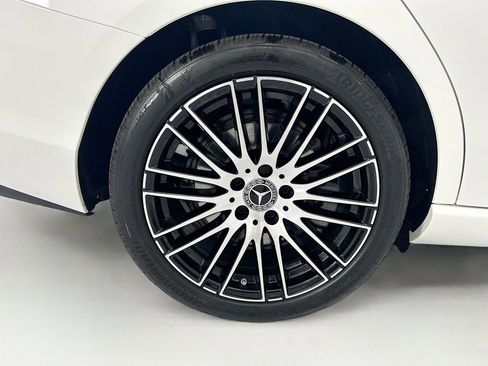 Certified 2026 Mercedes-Benz C 300 Sedan image 31