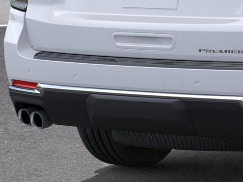 New 2026 Chevrolet Suburban Premier AWD/4WD image 14