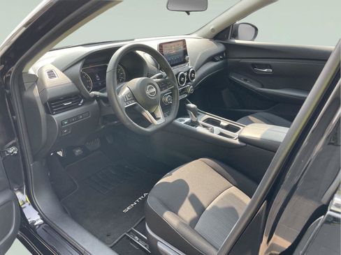 Used 2025 Nissan Sentra SV w/ All-Weather Package FWD image 12