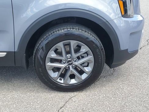 Used 2025 Kia Telluride LX FWD image 6