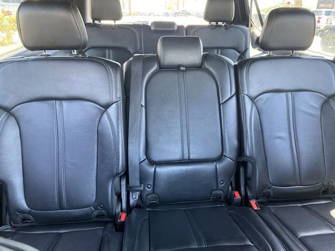 Used 2024 Jeep Wagoneer L Series II w/ Flexible Seating Group AWD/4WD image 27