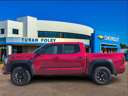 Used 2022 Toyota Tundra Platinum w/ Advanced Package image 2