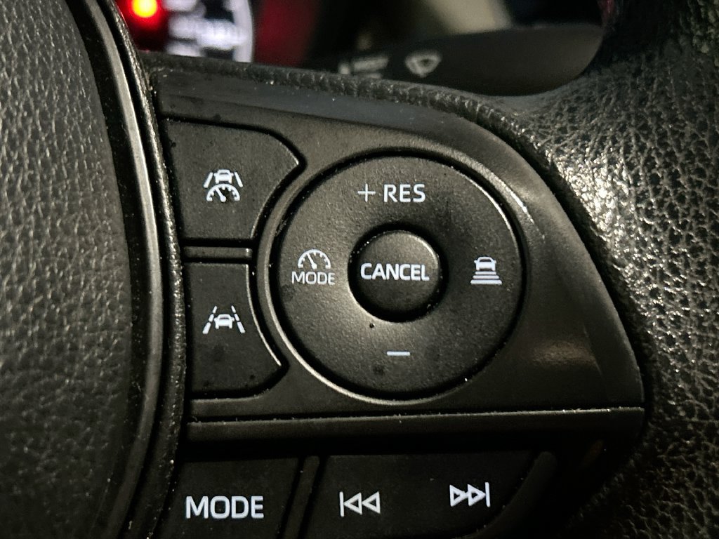 Used 2023 Toyota Corolla LE FWD image 17
