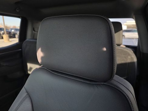 Used 2025 GMC Sierra 1500 SLT w/ SLT Premium Package image 21