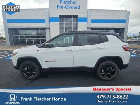 Used 2024 Jeep Compass Trailhawk image 1