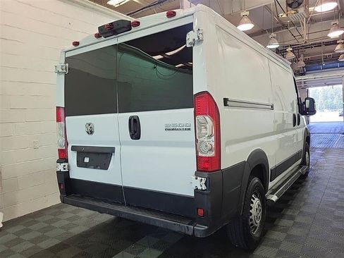 Used 2025 RAM ProMaster 2500 w/ U-Haul Equipment Group FWD image 11