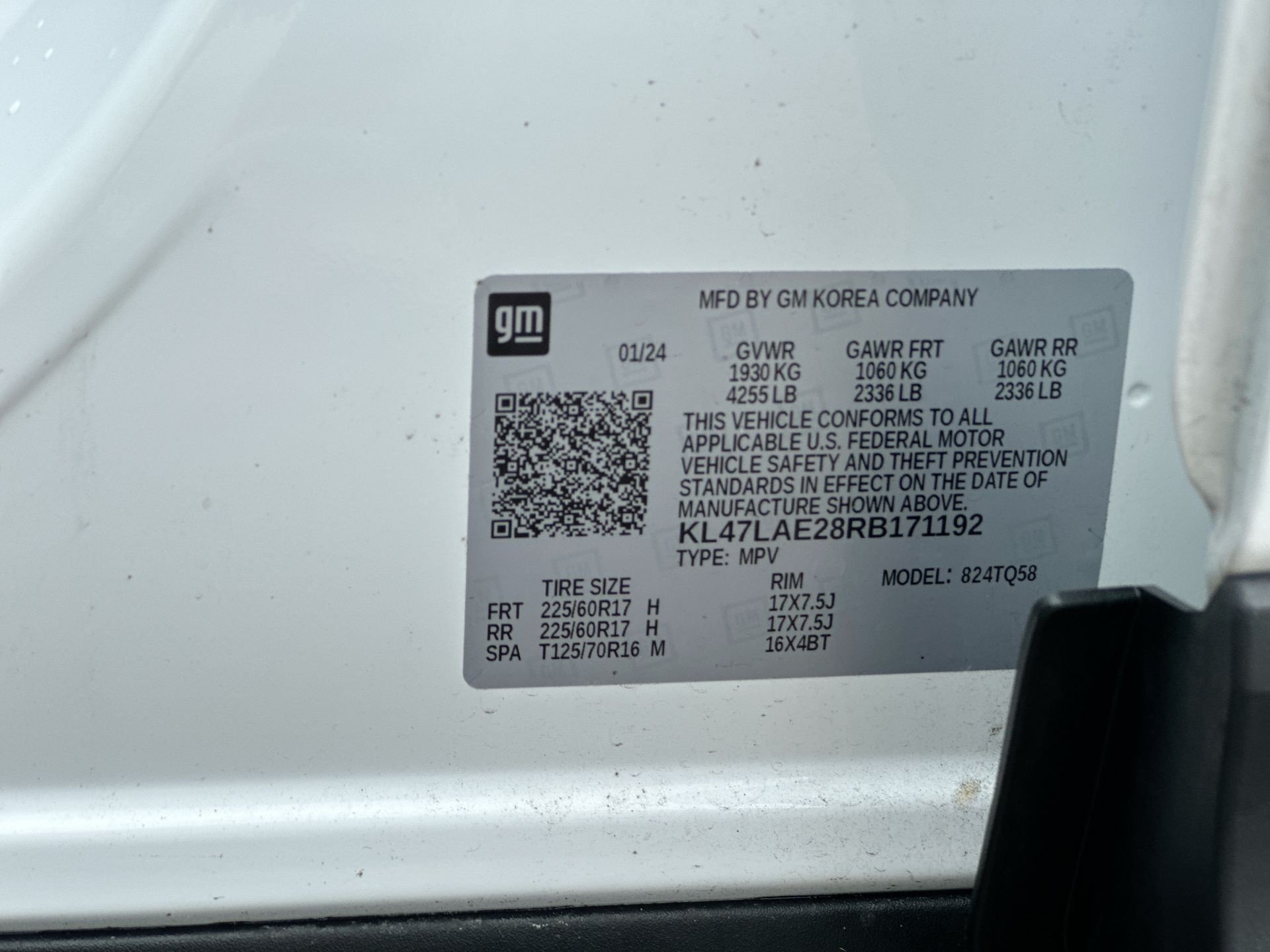 Used 2024 Buick Envista Preferred w/ Advanced Safety Package FWD image 33