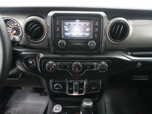 Used 2019 Jeep Wrangler Unlimited Sport S AWD/4WD image 21