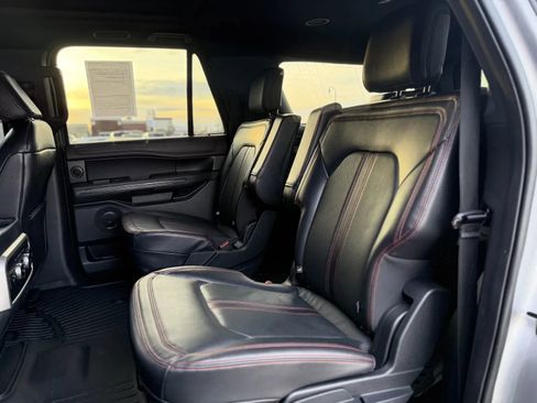 Used 2022 Ford Expedition Max Limited image 16