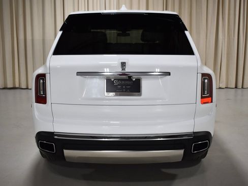 Certified 2024 Rolls-Royce Cullinan AWD/4WD image 9