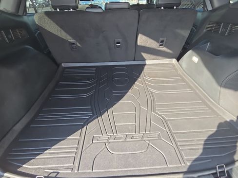 Used 2022 Ford Edge ST w/ Equipment Group 401A image 10