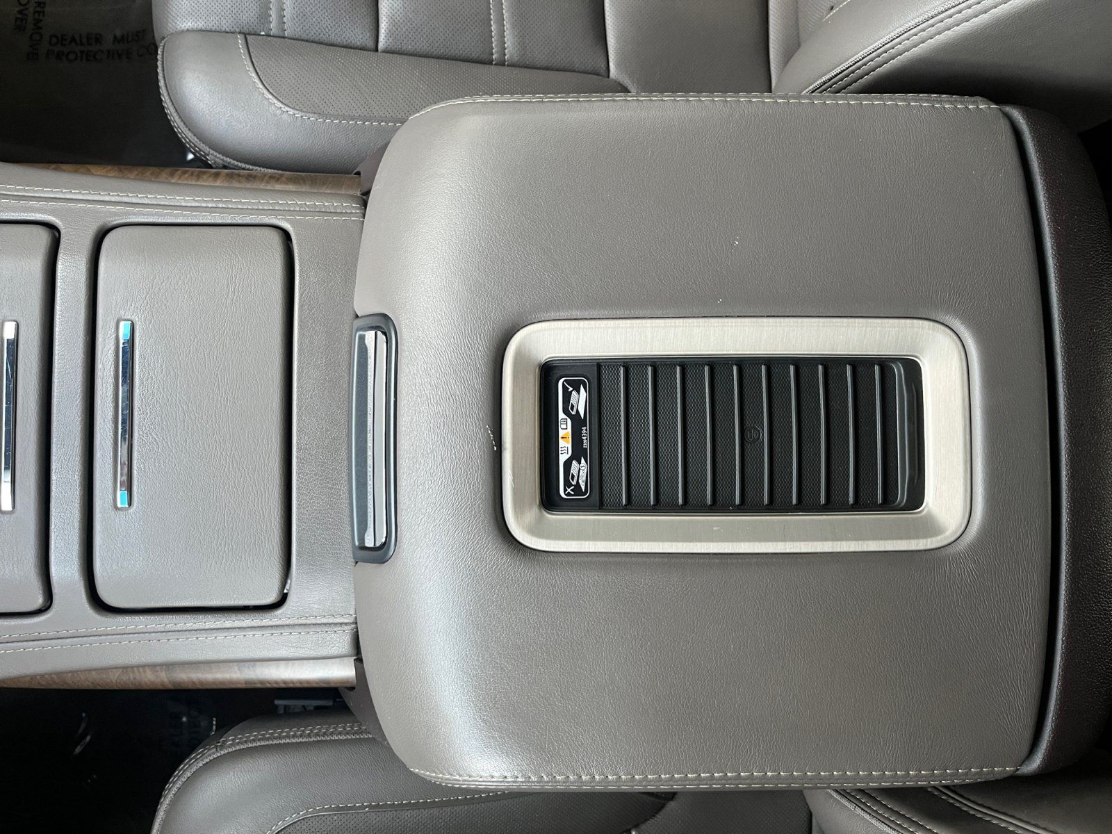 Used 2019 GMC Yukon Denali AWD/4WD image 15