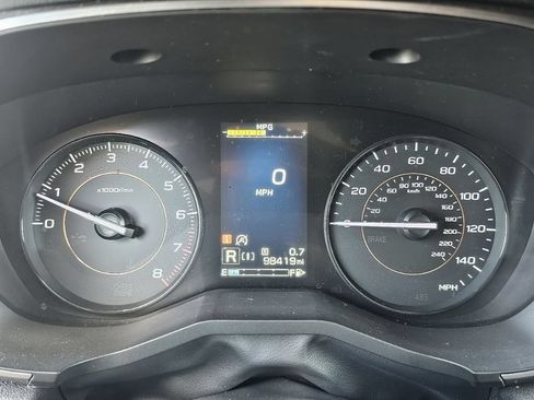 Used 2021 Subaru Crosstrek 2.0i Premium w/ Moonroof Package AWD/4WD image 17