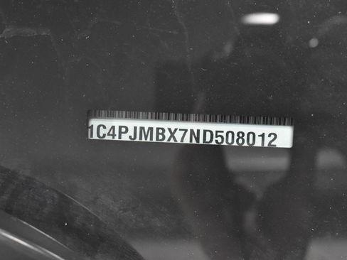Used 2022 Jeep Cherokee Trailhawk AWD/4WD image 30