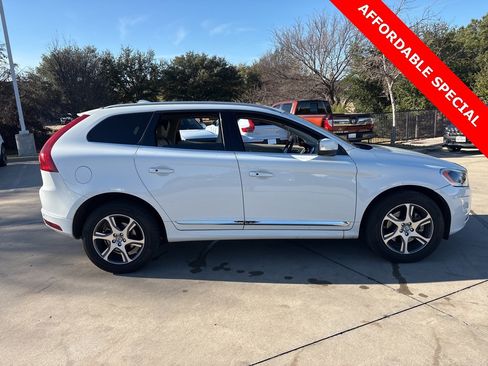 Used 2014 Volvo XC60 T6 image 3