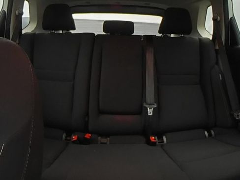 Used 2024 Nissan Rogue S FWD image 13