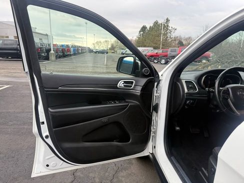 Used 2020 Jeep Grand Cherokee Limited w/ Luxury Group II image 10