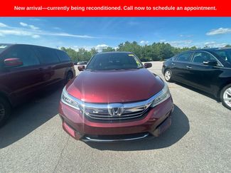 Used 2017 Honda Accord Touring video 1