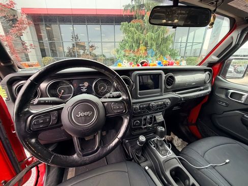 Used 2019 Jeep Wrangler Unlimited Sport image 14