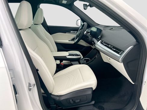 New 2026 BMW X1 xDrive28i w/ Technology Package AWD/4WD image 18