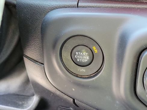 Used 2019 Jeep Wrangler Unlimited Rubicon AWD/4WD image 14