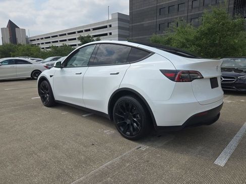 Used 2021 Tesla Model Y Long Range AWD/4WD image 8